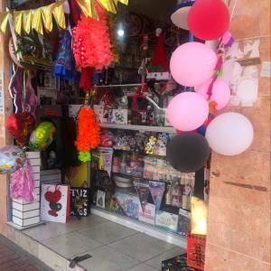 Tienda de productos de decoración fiestas, confetis y mas
